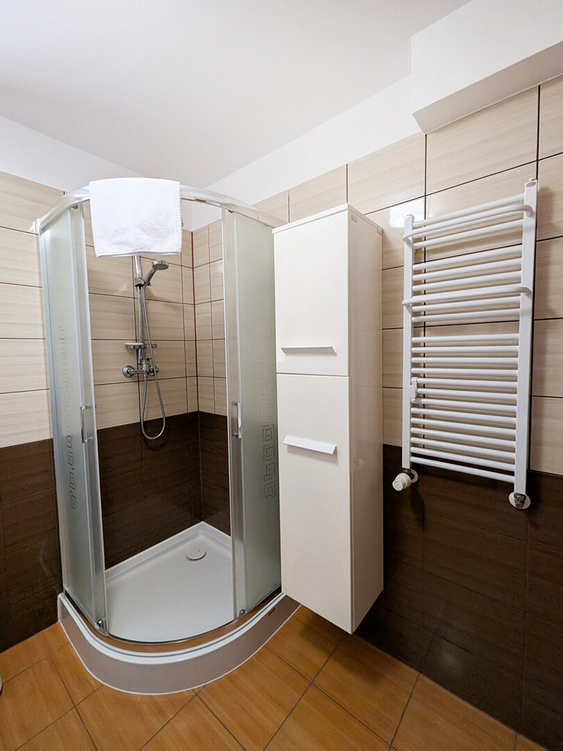 Apartament 28